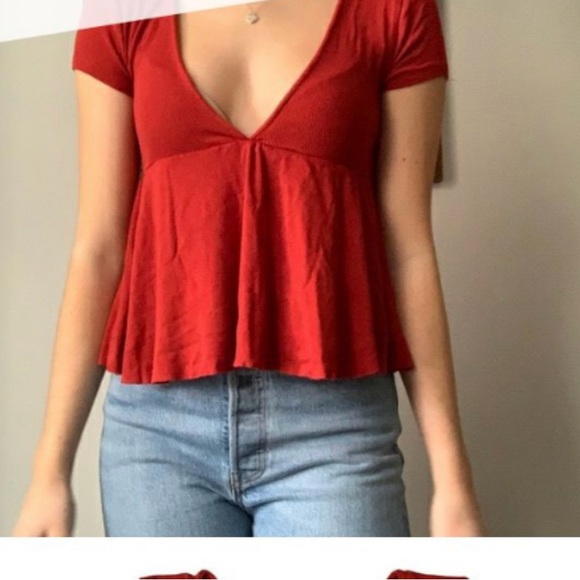 Urban Outfitters Tops - URBAN OUTFITTERS V NECK FLOWY TOP MEDIUM